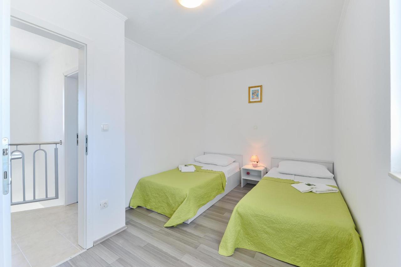 Apartments By The Sea Nin, Zadar - 13172 Εξωτερικό φωτογραφία