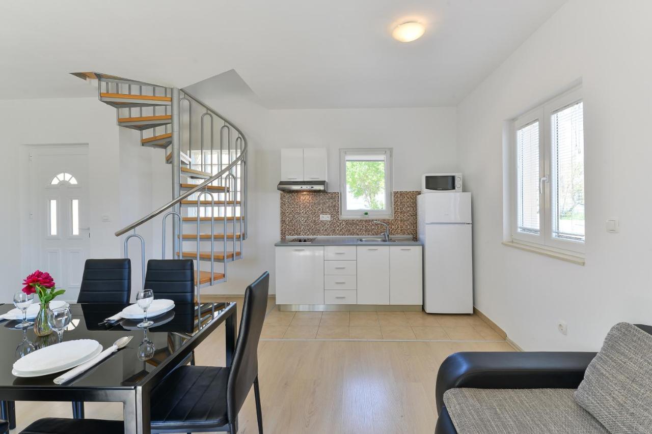 Apartments By The Sea Nin, Zadar - 13172 Εξωτερικό φωτογραφία