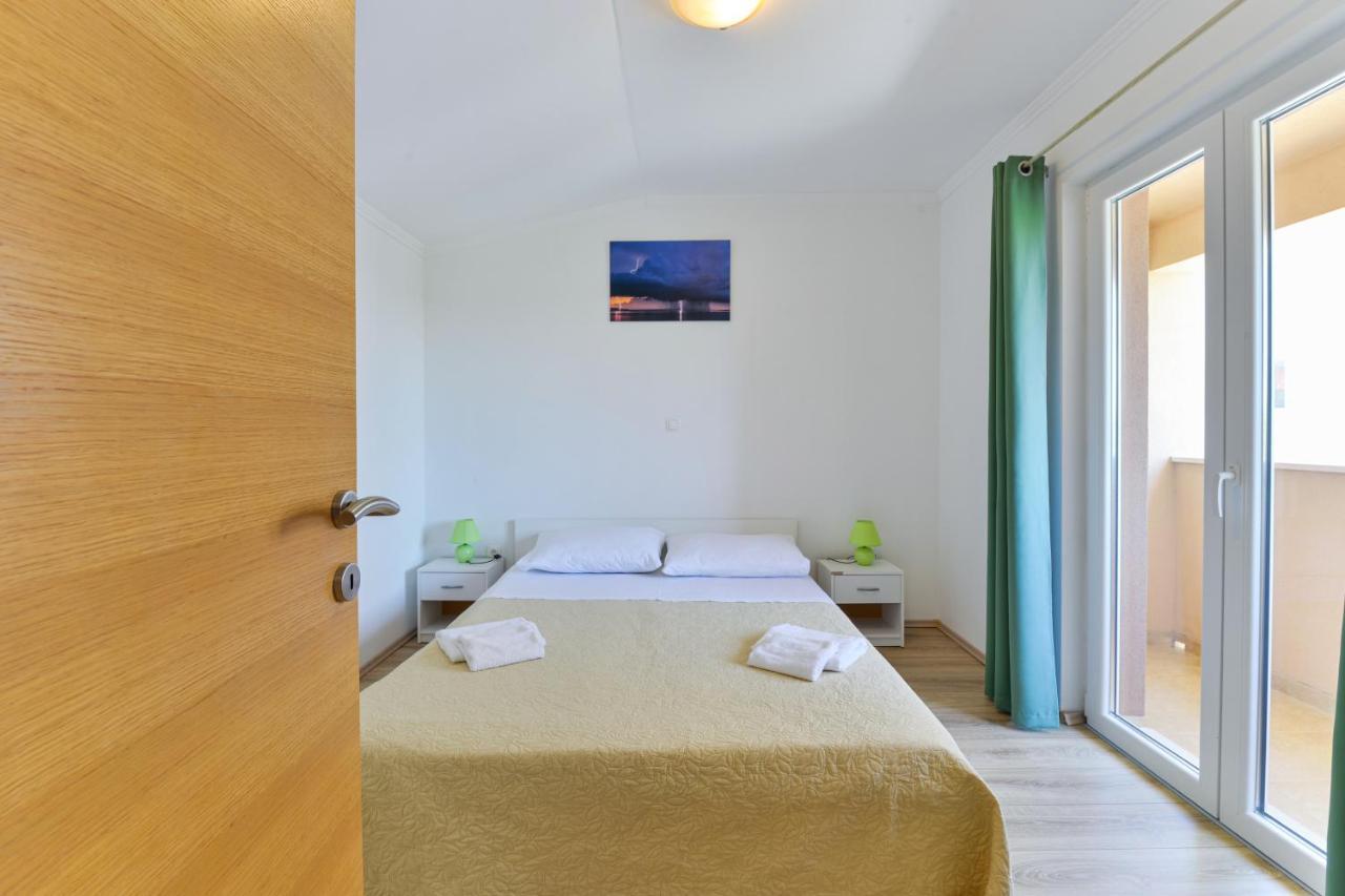 Apartments By The Sea Nin, Zadar - 13172 Εξωτερικό φωτογραφία