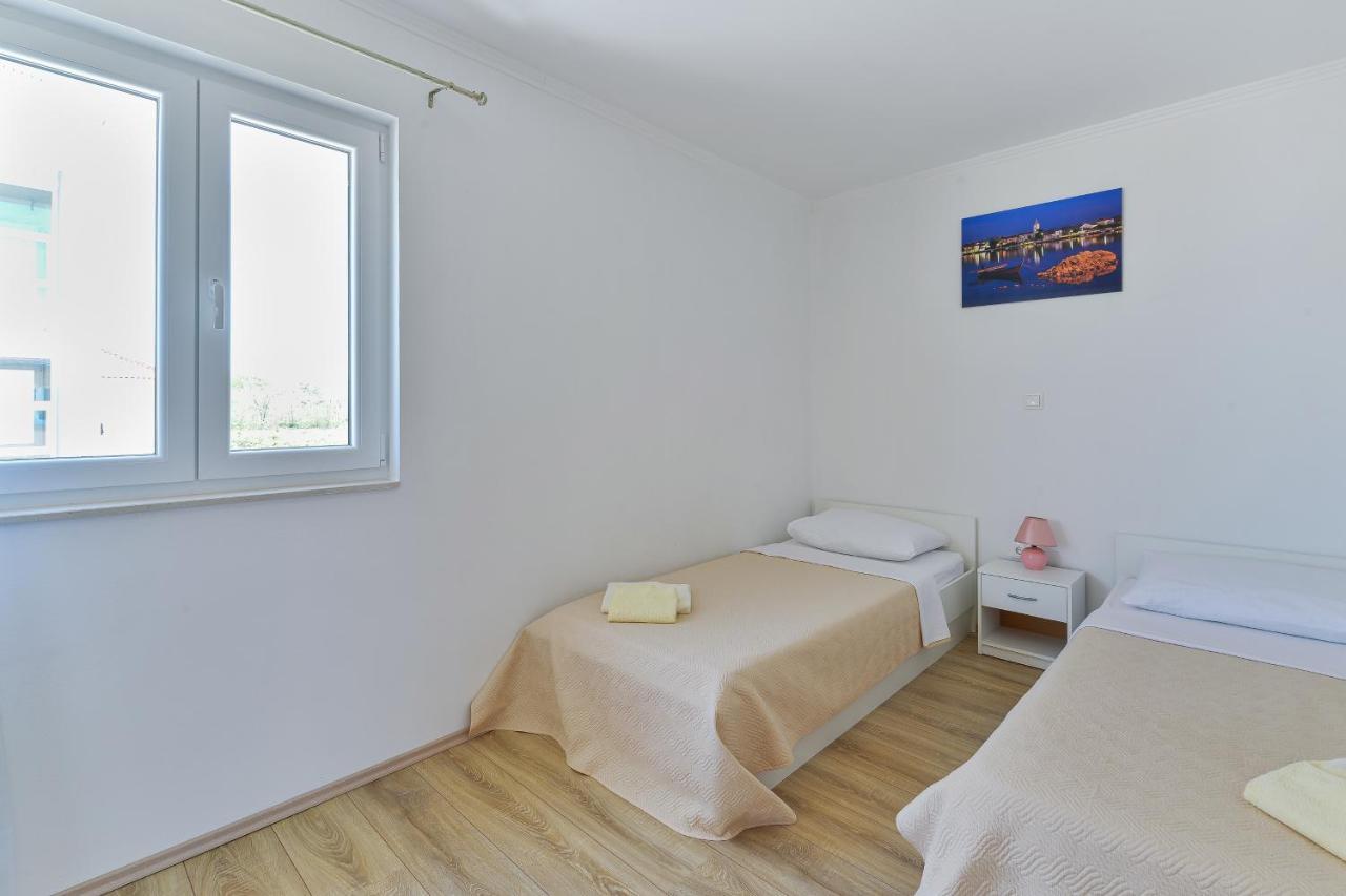 Apartments By The Sea Nin, Zadar - 13172 Εξωτερικό φωτογραφία